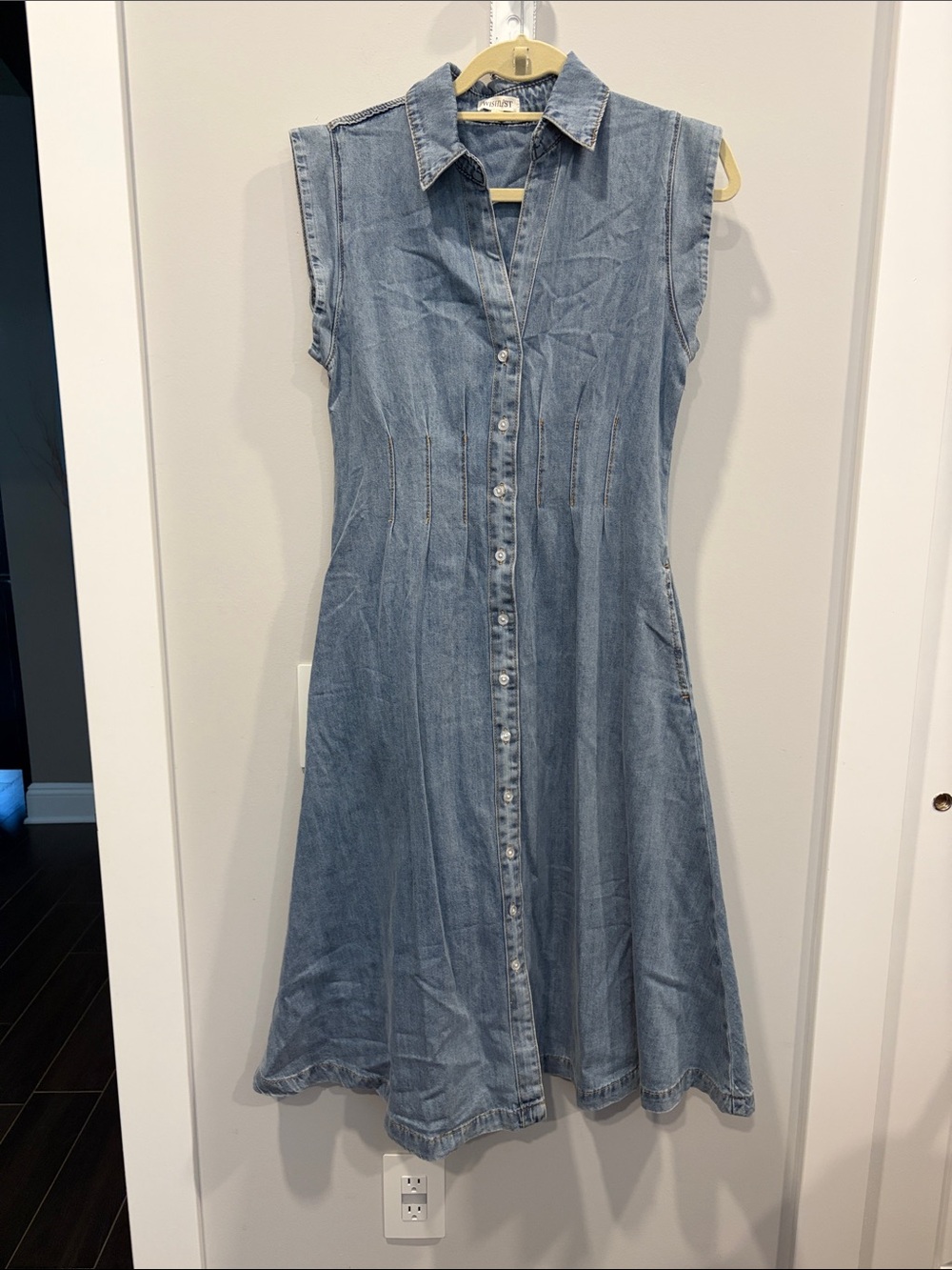 Wishlist Sleeveless Button-Down Denim Midi Dress - Light Blue